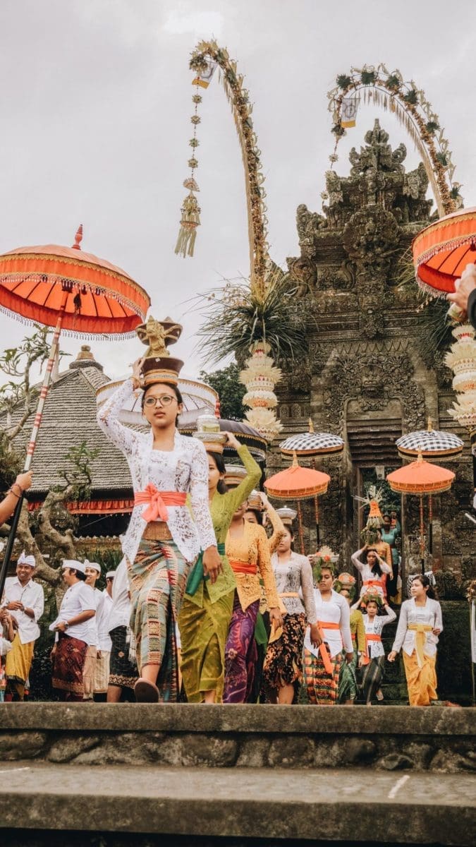 Women wearing sarongs in Bali